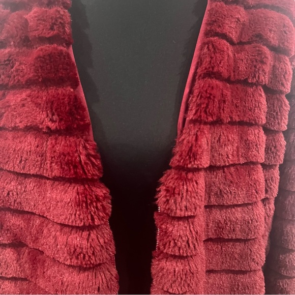Tees2urdoor Womens Burgundy Faux Fur Jacket V Neck Zipper Closure Size XL NWT - Picture 2 of 7